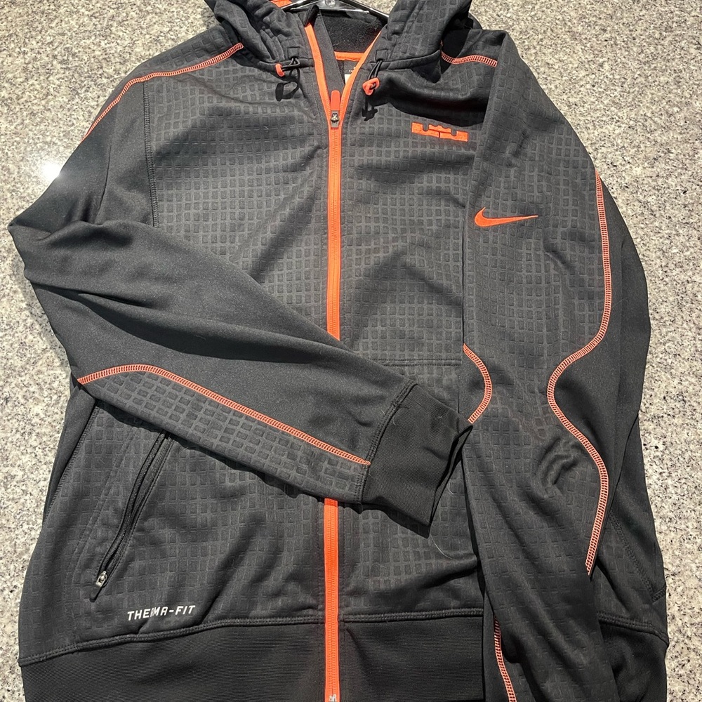 Nike Men’s LeBron Performance Jacket with Dri-FIT Technology